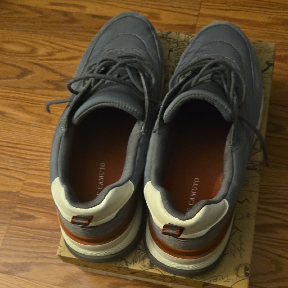 Vince Camuto Men's Gray and White Sneakers